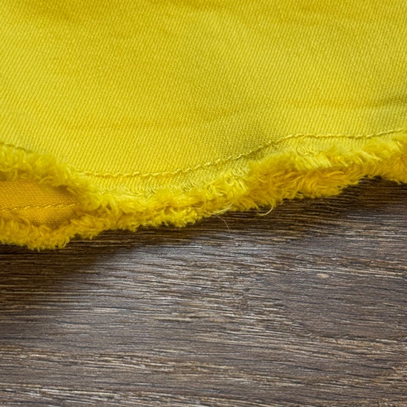 Mini Boden Girls SweetCorn Yellow Denim Shorts, NWT, Sz 9, Summer, Bright - Picture 4 of 11